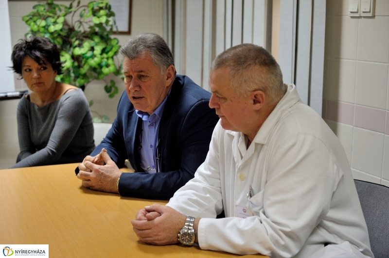 Új ultrahang készülék a Jósa András Kórházban