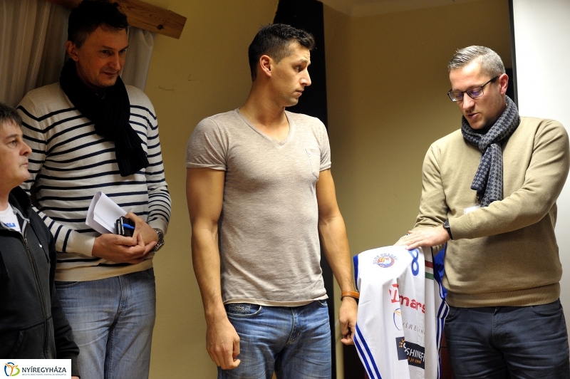 Bemutatták a Nyíregyháza Blue Sharks mezét