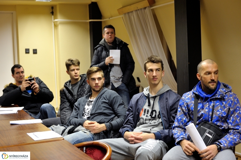 Bemutatták a Nyíregyháza Blue Sharks mezét