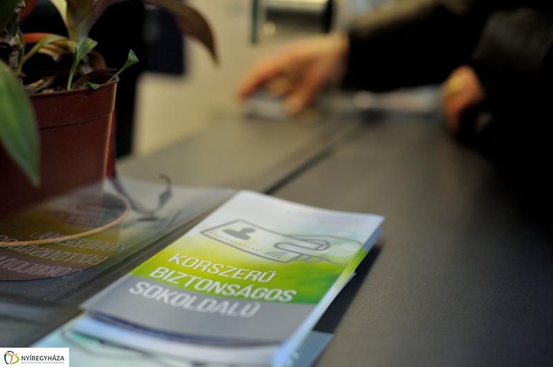 Ügyintézés az okmányirodában