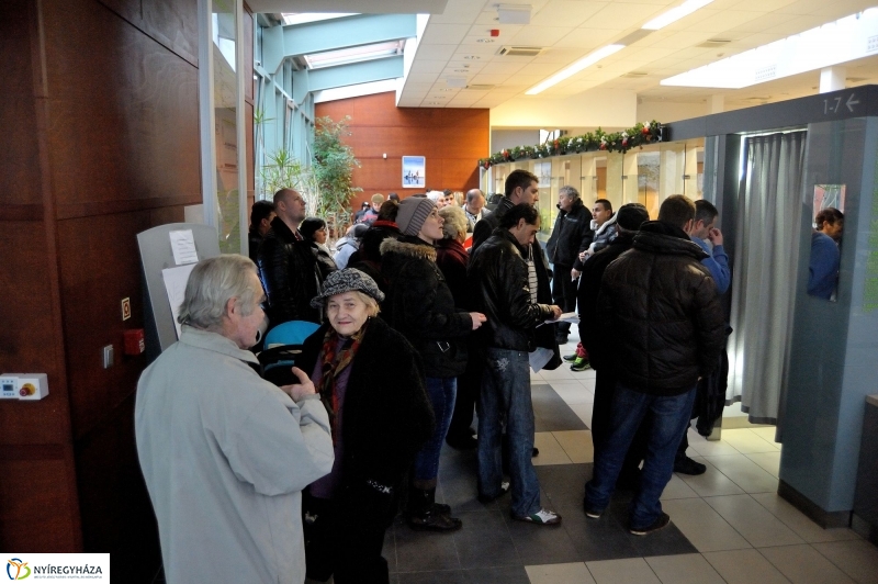 Ügyintézés az okmányirodában