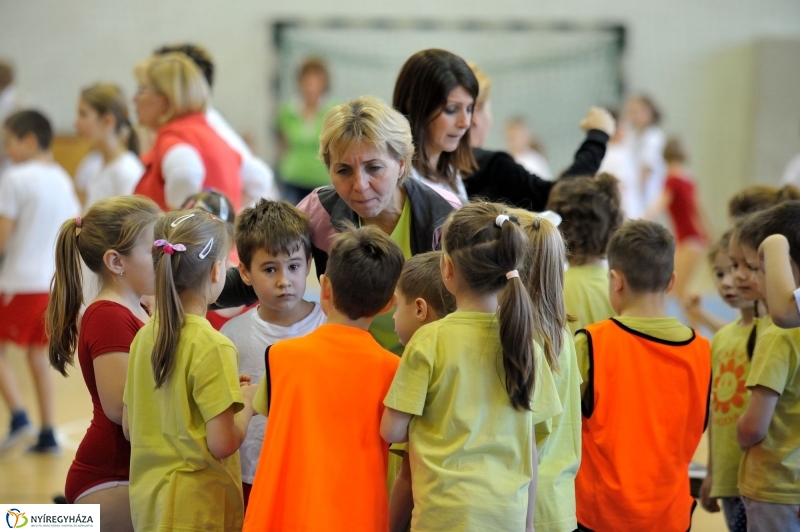 Újévköszöntő sorverseny a Bem iskolában