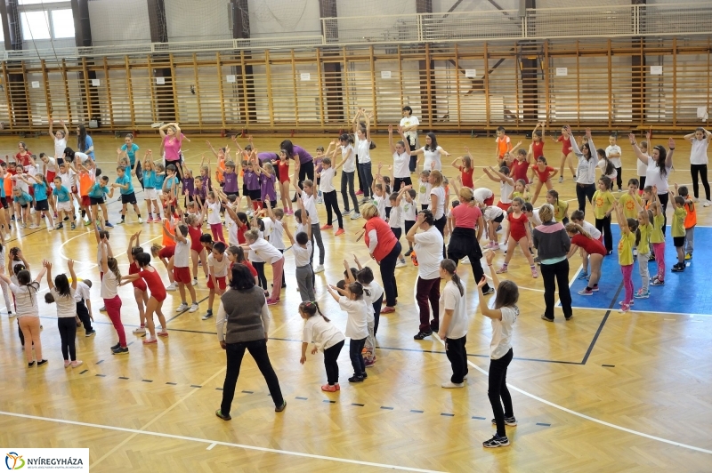 Újévköszöntő sorverseny a Bem iskolában