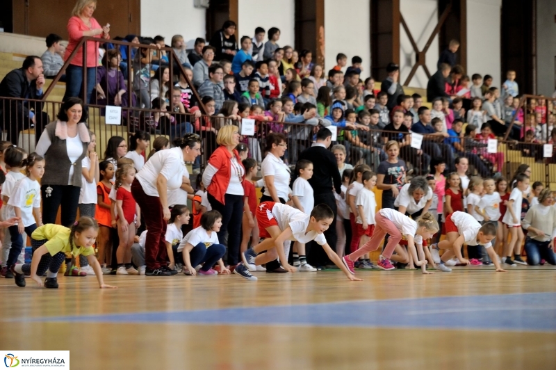 Újévköszöntő sorverseny a Bem iskolában