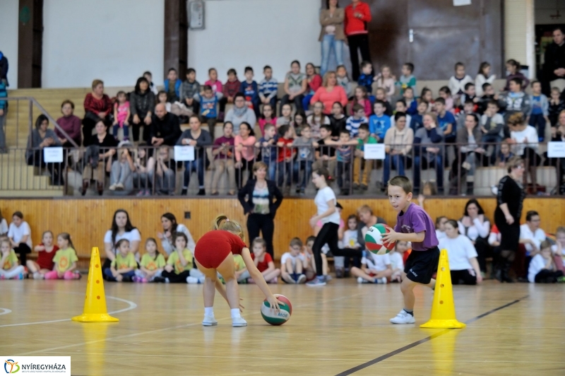 Újévköszöntő sorverseny a Bem iskolában