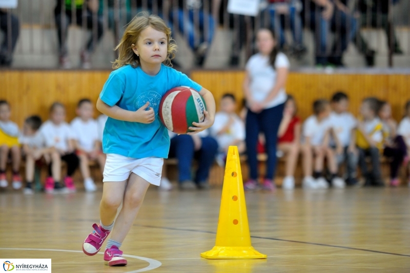 Újévköszöntő sorverseny a Bem iskolában