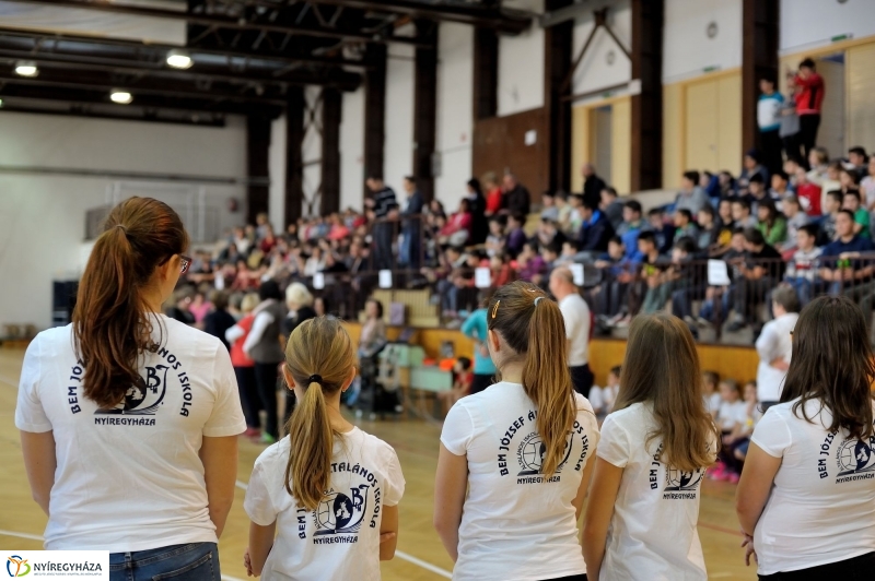 Újévköszöntő sorverseny a Bem iskolában