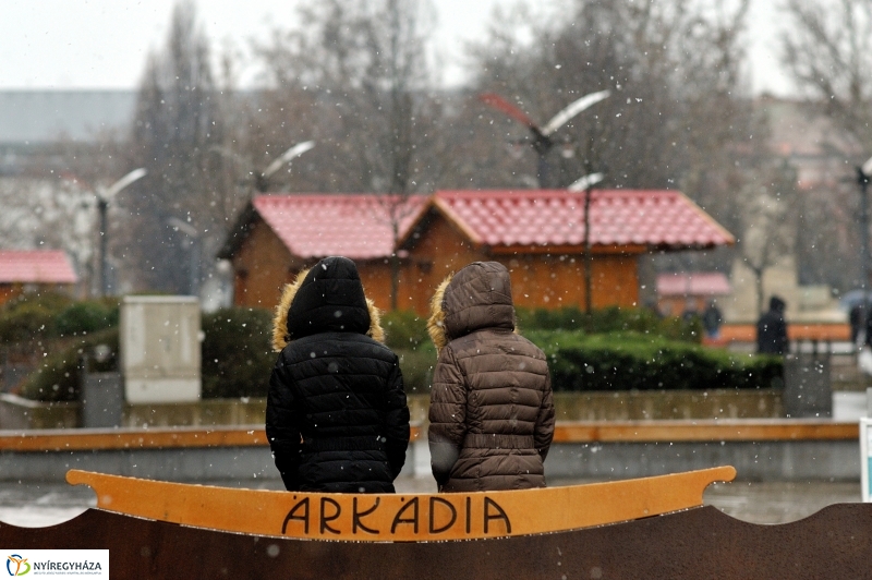 A második hó kezdete