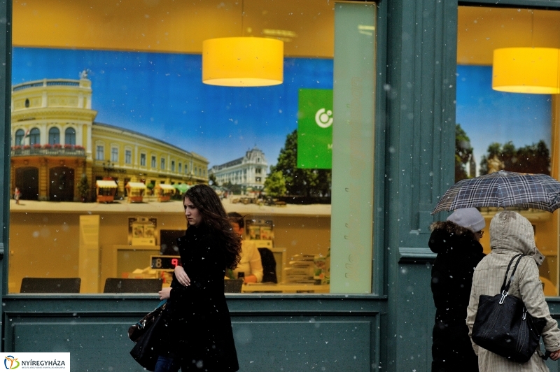 A második hó kezdete