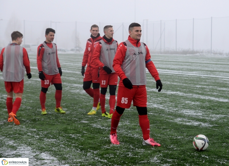 Edzőmérkőzés a Szparinál