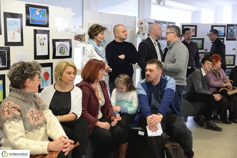 ZOOM kiállításmegnyitó