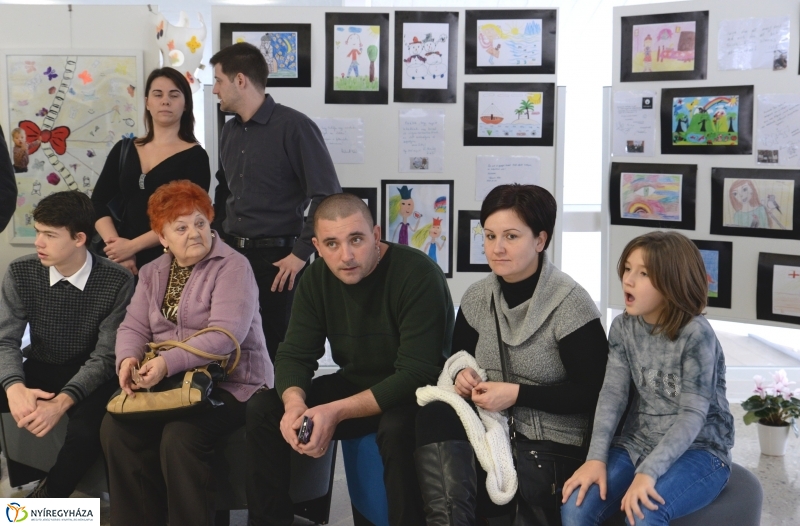 ZOOM kiállításmegnyitó