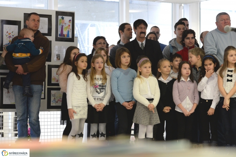 ZOOM kiállításmegnyitó