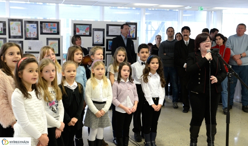 ZOOM kiállításmegnyitó