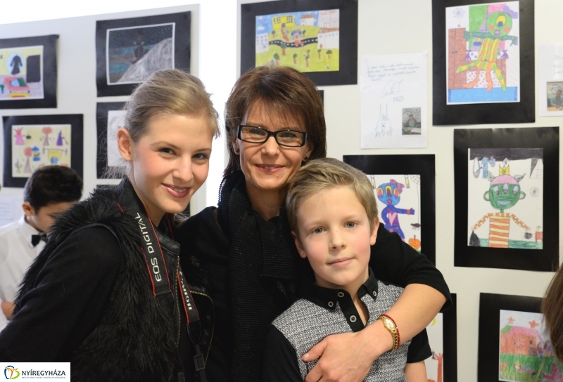 ZOOM kiállításmegnyitó