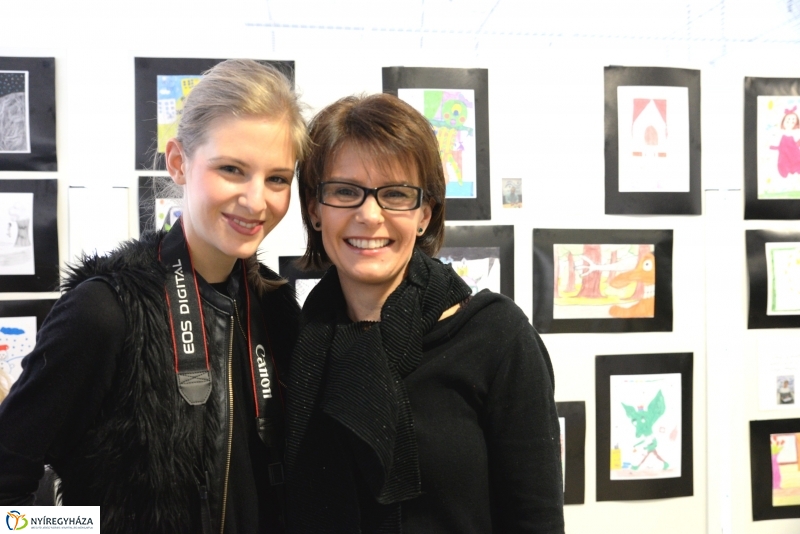 ZOOM kiállításmegnyitó