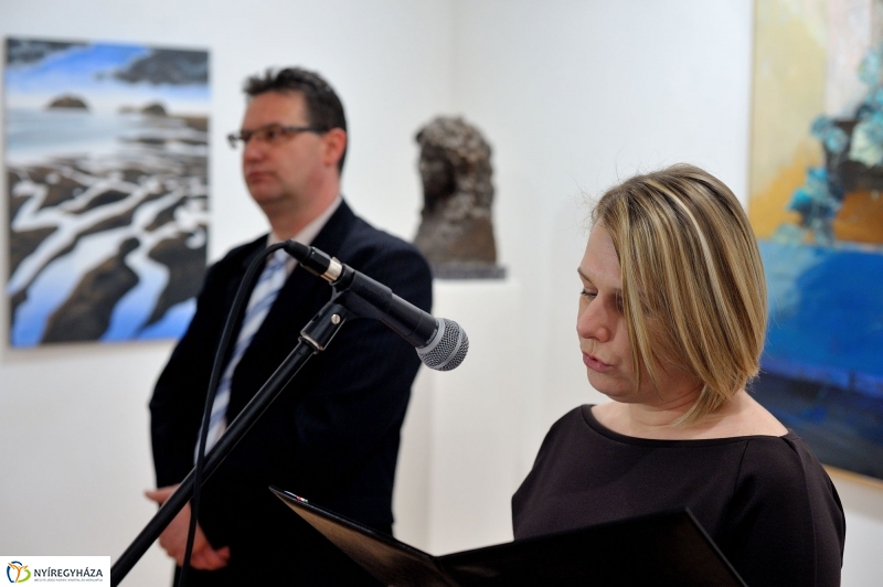 Jelen-levők kiállítás megnyitó