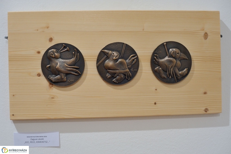 Jelen-levők kiállítás megnyitó