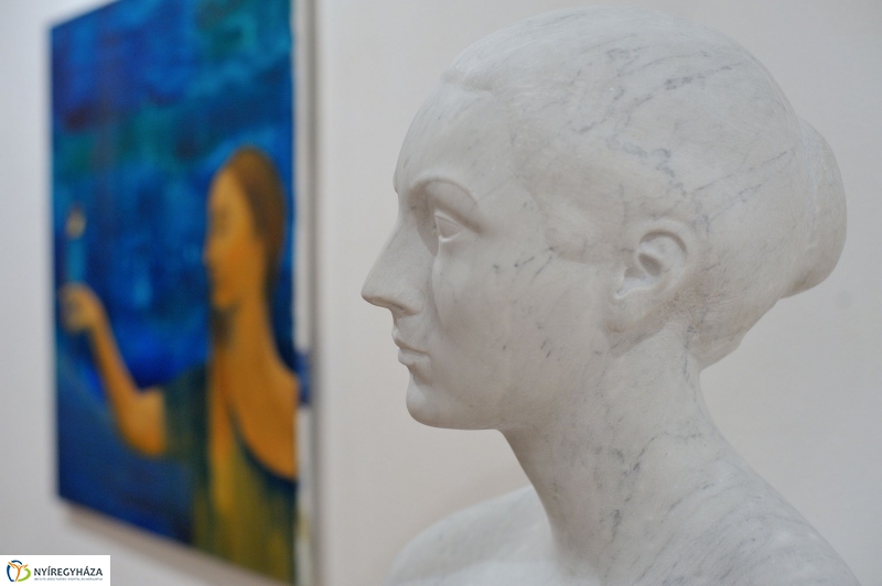 Jelen-levők kiállítás megnyitó