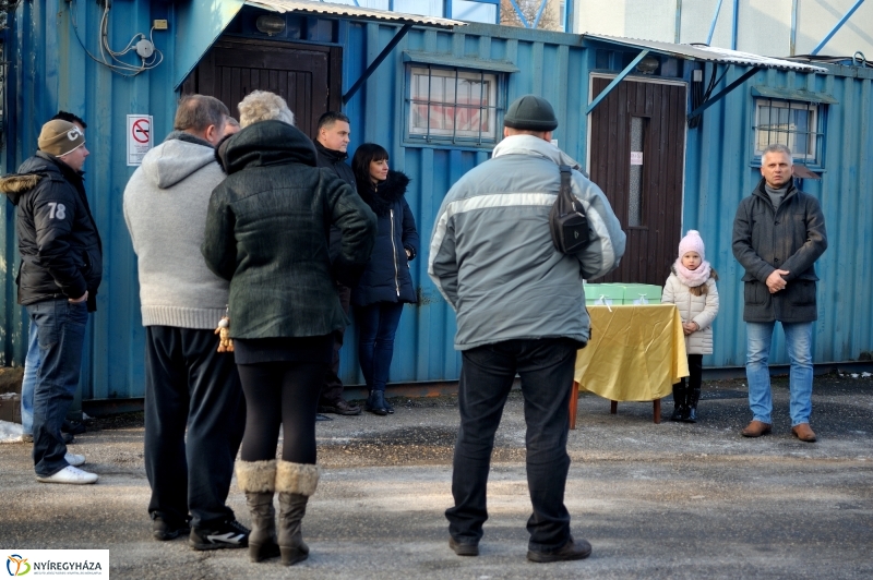 Karácsonyfáért ajándék eredményhirdetése