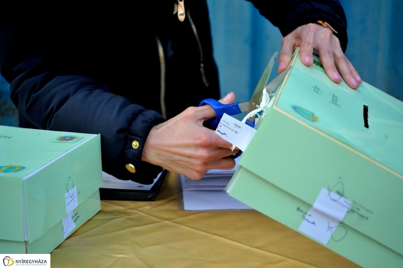 Karácsonyfáért ajándék eredményhirdetése