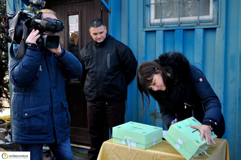 Karácsonyfáért ajándék eredményhirdetése