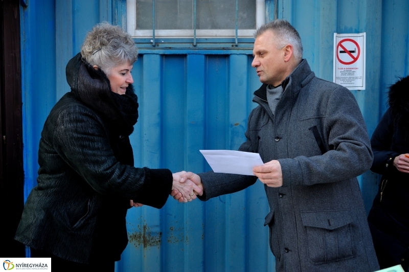 Karácsonyfáért ajándék eredményhirdetése