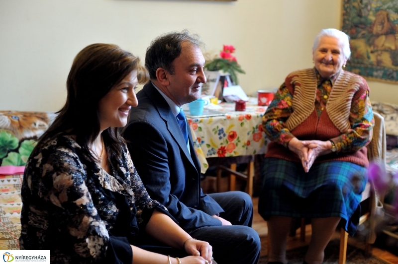 Szépkorú köszöntése - Megyeri Istvánné