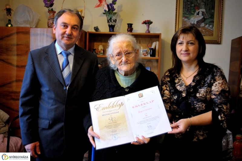 Szépkorú köszöntése - Megyeri Istvánné