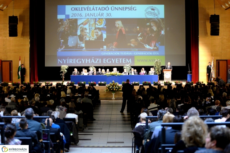 Oklevélátadó ünnepség a Nyíregyházi Egyetemen