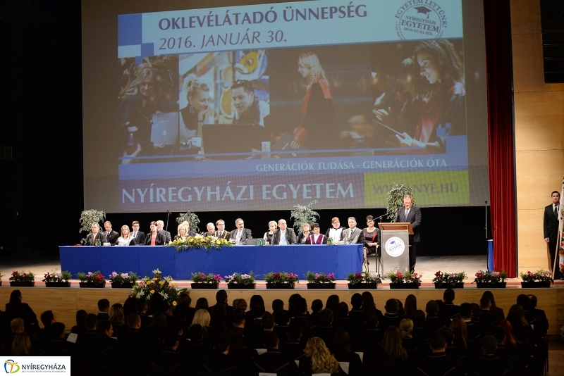 Oklevélátadó ünnepség a Nyíregyházi Egyetemen