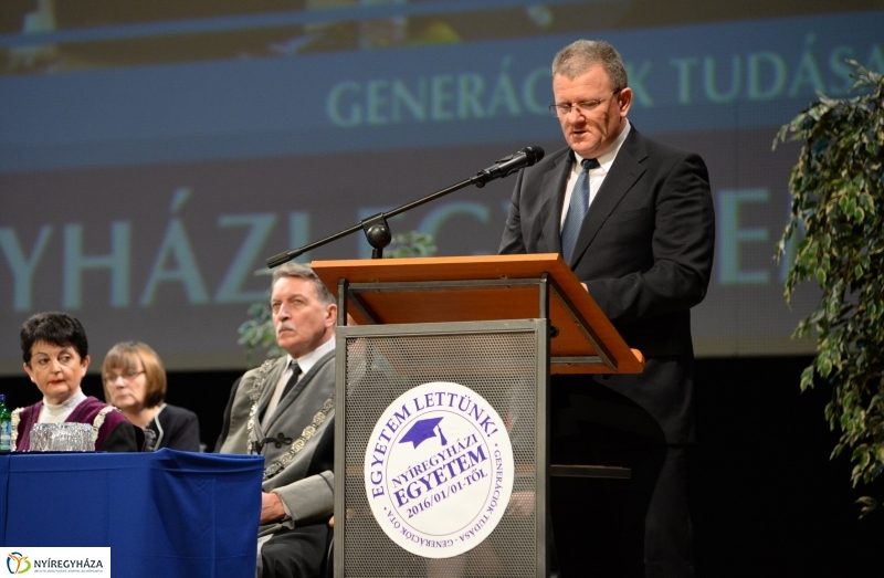 Oklevélátadó ünnepség a Nyíregyházi Egyetemen