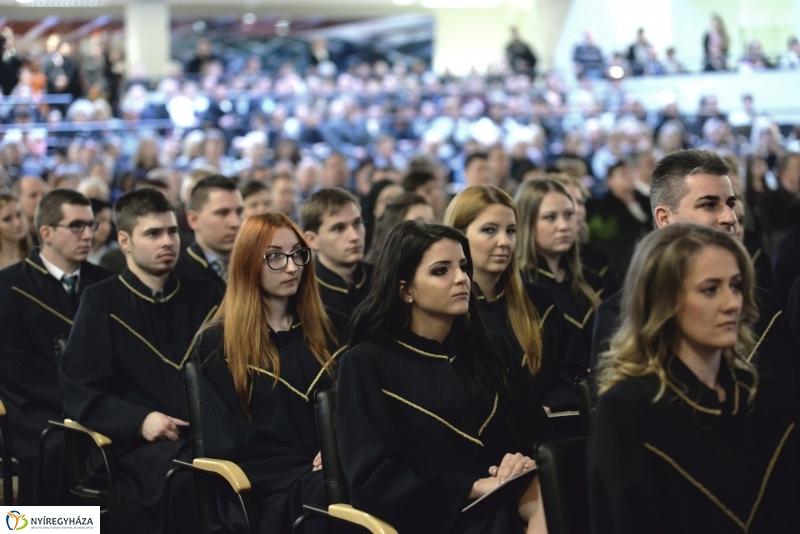 Oklevélátadó ünnepség a Nyíregyházi Egyetemen
