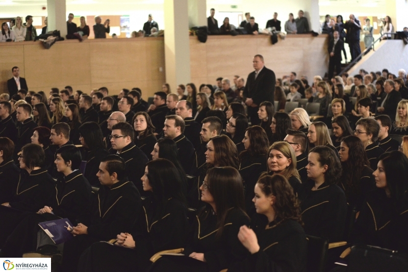 Oklevélátadó ünnepség a Nyíregyházi Egyetemen