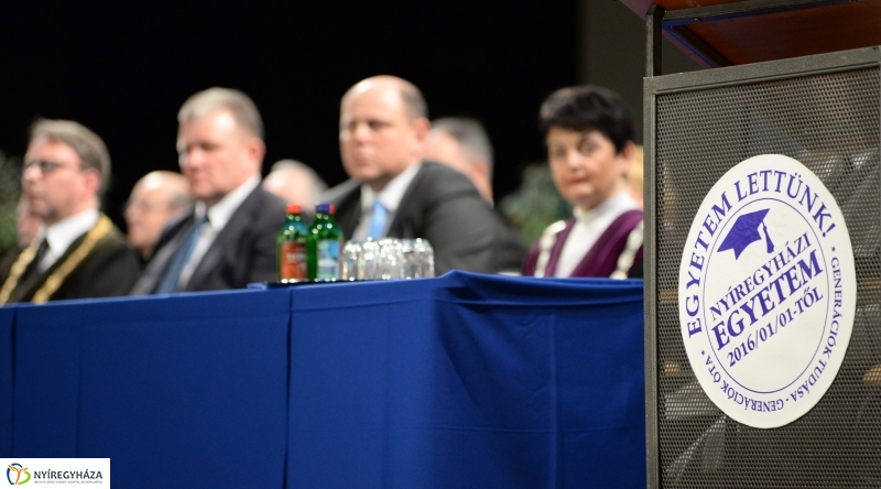 Oklevélátadó ünnepség a Nyíregyházi Egyetemen