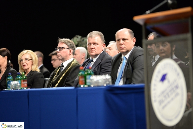 Oklevélátadó ünnepség a Nyíregyházi Egyetemen