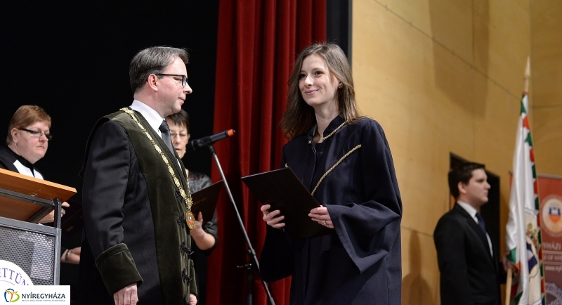 Oklevélátadó ünnepség a Nyíregyházi Egyetemen