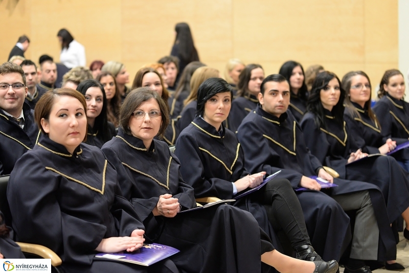 Oklevélátadó ünnepség a Nyíregyházi Egyetemen