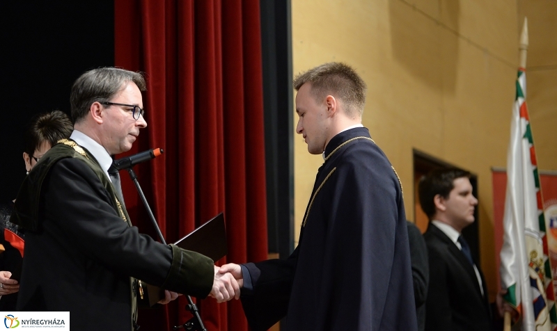 Oklevélátadó ünnepség a Nyíregyházi Egyetemen