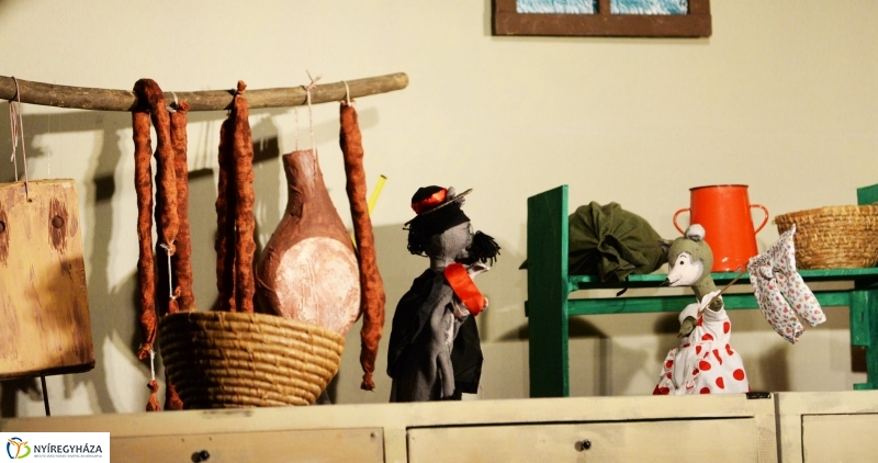 Reszkessetek egerek-a Burattino Bábszínház előadása