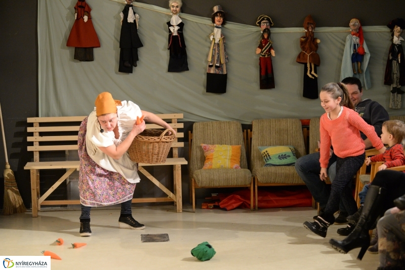 Reszkessetek egerek-a Burattino Bábszínház előadása