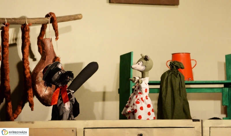 Reszkessetek egerek-a Burattino Bábszínház előadása