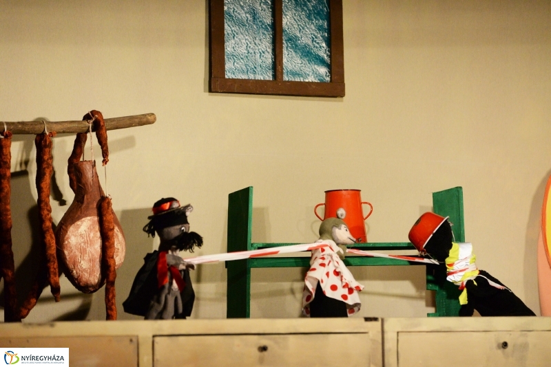 Reszkessetek egerek-a Burattino Bábszínház előadása