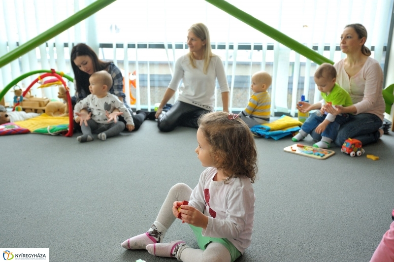 Zenebölcsi a Móricz Zsigmond Könyvtárban