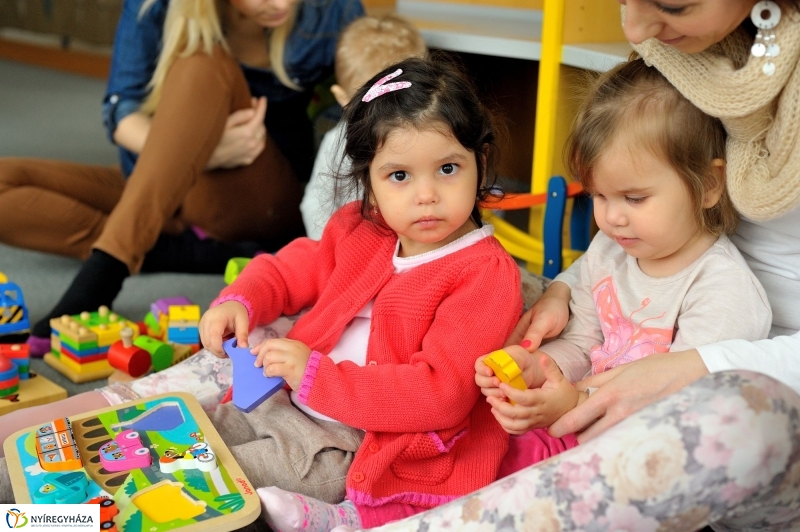 Zenebölcsi a Móricz Zsigmond Könyvtárban