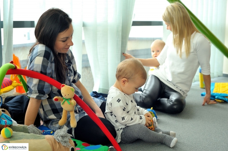 Zenebölcsi a Móricz Zsigmond Könyvtárban