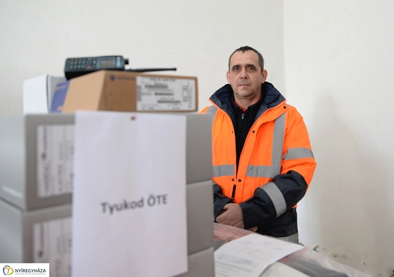 Védőfelszerelések átadása az önkéntes katasztrófavédőknek