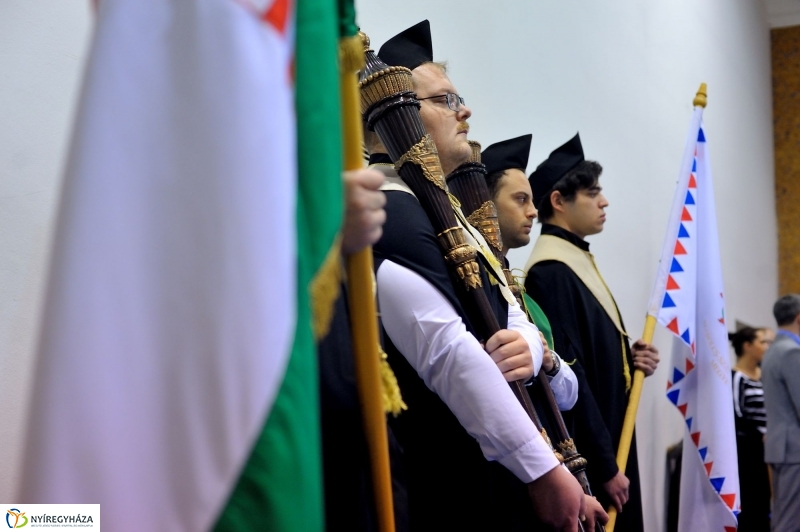 Diplomaosztó ünnepség az Egészségügyi Karon