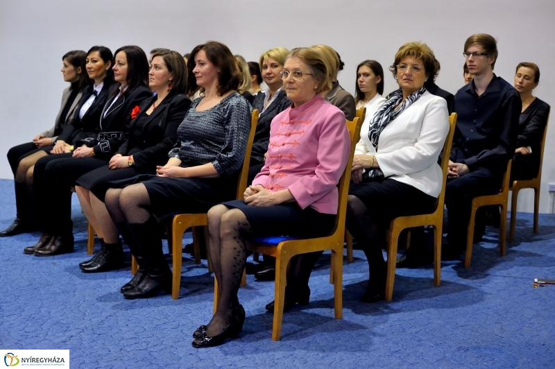 Diplomaosztó ünnepség az Egészségügyi Karon