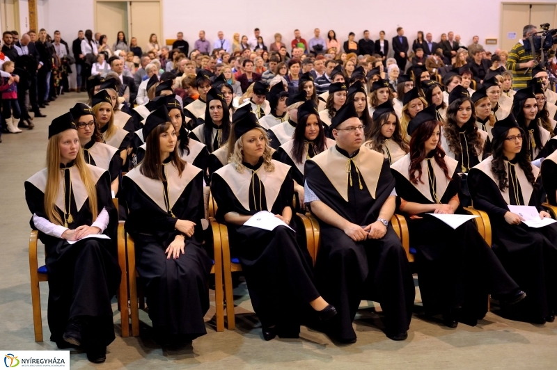 Diplomaosztó ünnepség az Egészségügyi Karon